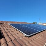 Φωτοβολταικά σττη στέγη